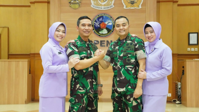 Lepas sambut pejabat Kapuspen TNI.