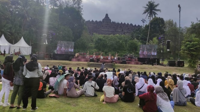 Kemdikbudristek dan ATSANTI Foundation Konser di Borobudur