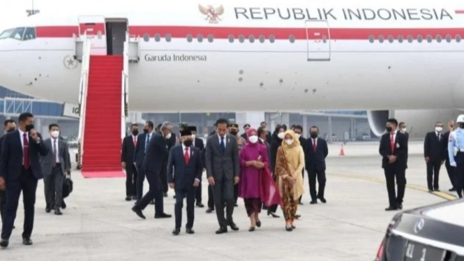 Jokowi tiba dari lawatan di Rusia dan Ukraina.