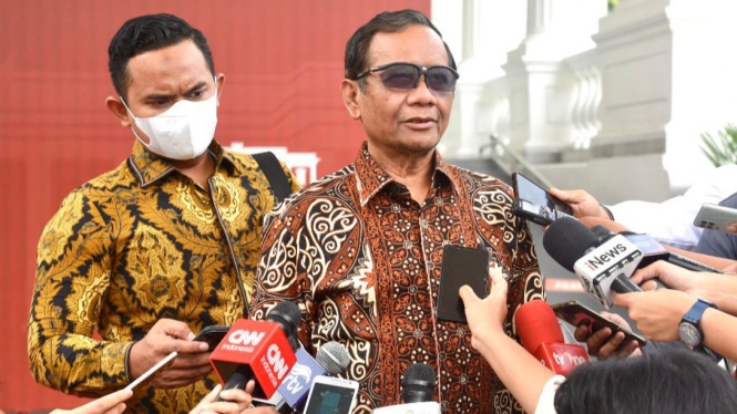 Mahfud MD lapor Presiden Jokowi terkait kerusuhan di Kanjuruhan.