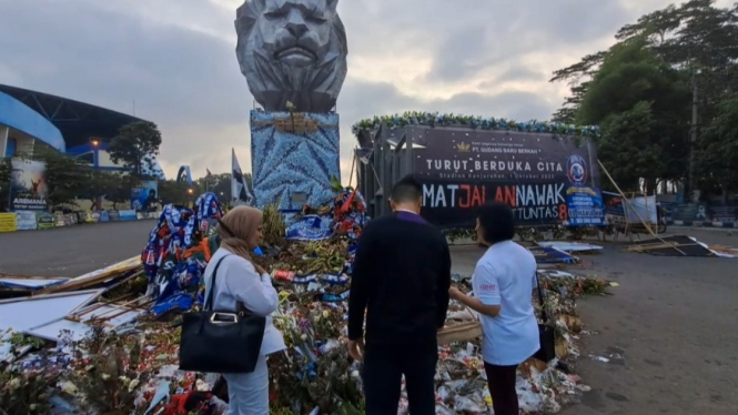 ASBWI Tabur Bunga dan Berikan Santuna Kepada Korban Kanjuruhan