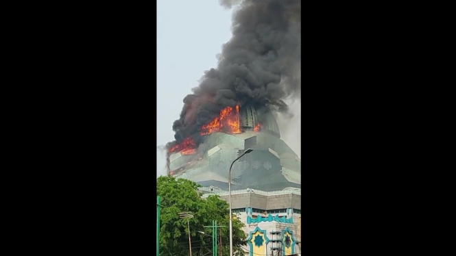 Heboh Kebakaran Hebat Menimpa Kubah Masjid Islamic Center Jakarta