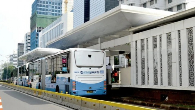 Bus Transjakarta (ilustrasi).