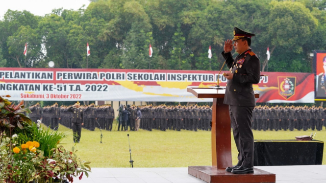 Kapolri Jenderal Listyo Sigit Prabowo saat memimpin upacara.