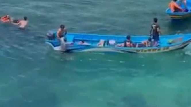 Bermain di Air, 6 Wisatawan Nyaris Tewas Tenggelam di Pantai Ngandon