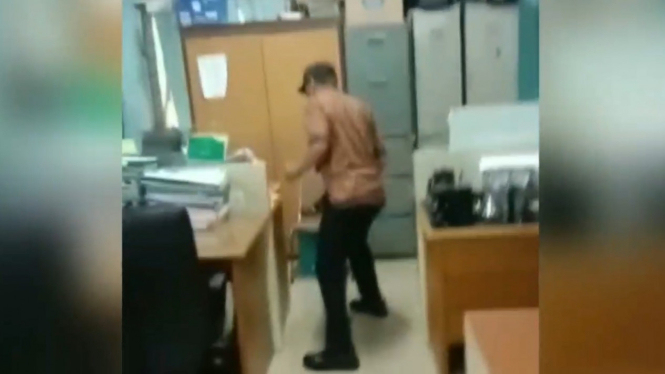 Heboh Babi Masuk Kantor Dinas Lingkungan Hidup DKI Jakarta