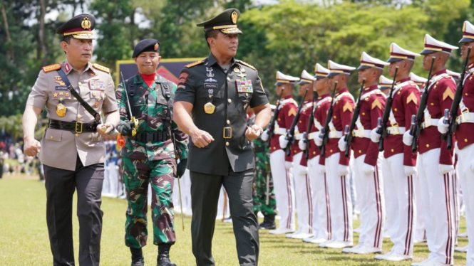 Kapolri dan Panglima TNI hadiri Wisuda Prabhatar TNI dan Polri.