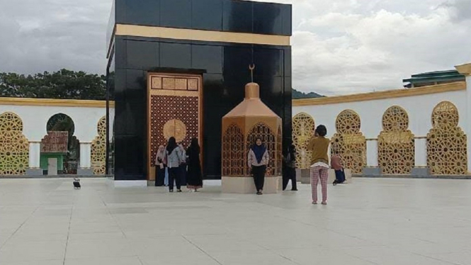 Pembangunan Miniatur Ka'bah di Masjid Palopo Diduga Beraroma Korupsi