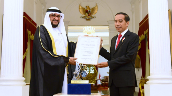 Presiden Jokowi Terima Penghargaan Perdamaian Internasional