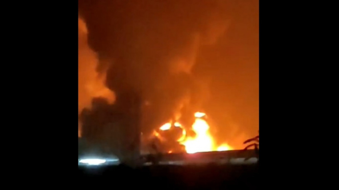 Video Detik-detik Kebakaran Melanda Pabrik Gudang Garam di Kediri