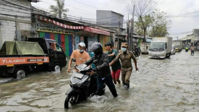 Ilustrasi banjir rob air laut di Jakarta Utara.