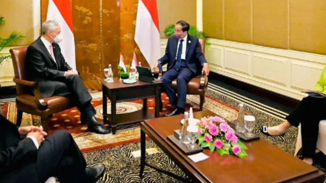 Presiden Jokowi Bertemu dengan PM Singapura Lee Hsien Loong