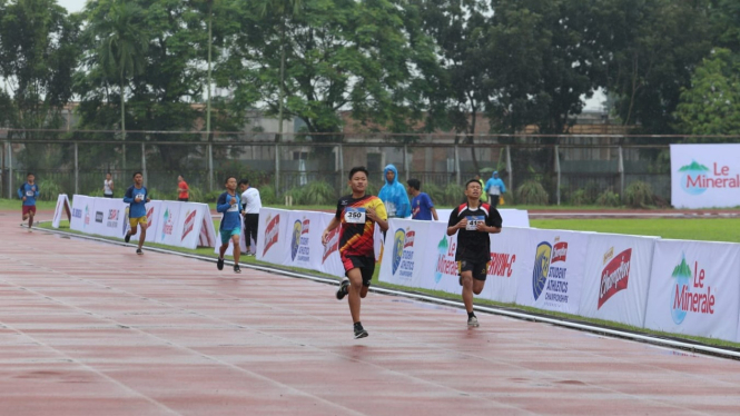lari 800 meter putra SMP di SAC Indonesia 2022 North Sumatera