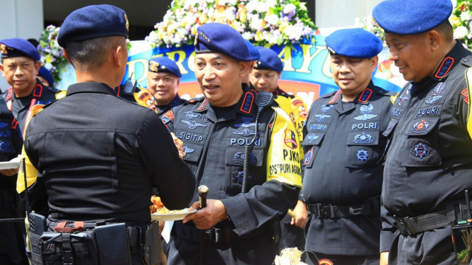 Kapolri Jenderal Listyo Sigit Prabowo pada HUT Brimob di Bali.