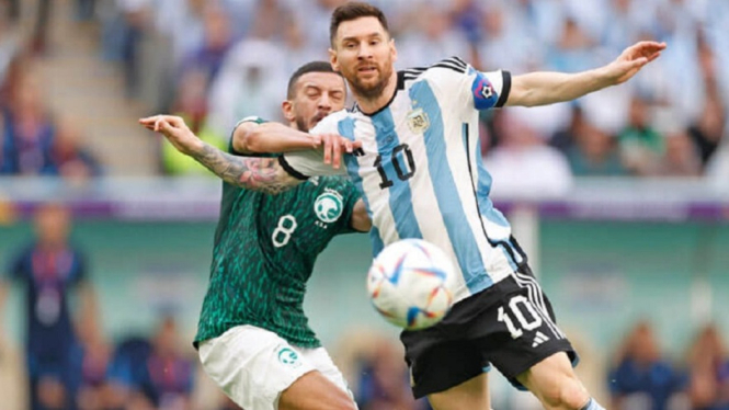 Messi dan Fernandez Jaga Asa Argentina Lolos ke Fase Knock out