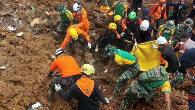 Tim SAR Lanjutkan Pencarian Sembilan Korban Gempa Cianjur