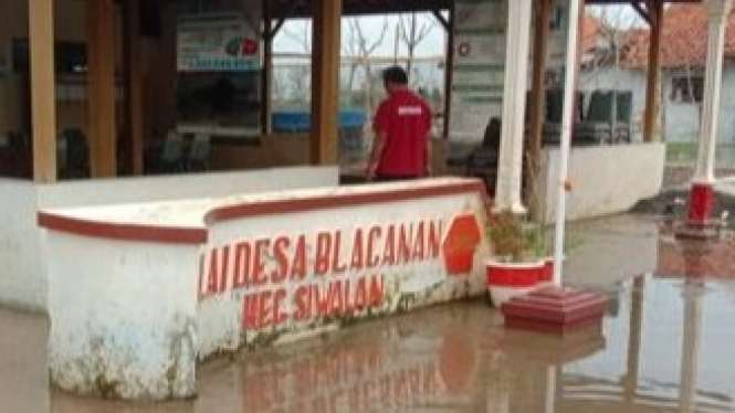 Banjir rob di Pekalongan, Jawa Tengah.