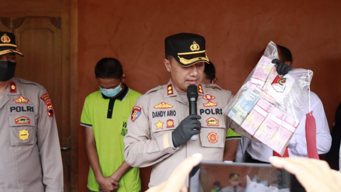 Komplotan Pengganda Uang Senilai Rp600 Miliar Diringkus Polres Rembang