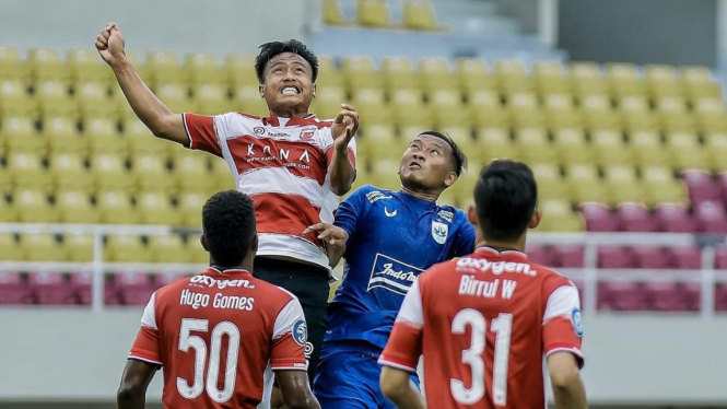 Madura United vs PSIS Semarang