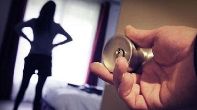 Mucikari Prostitusi Online Ditangkap Polisi saat Antar PSK di Hotel