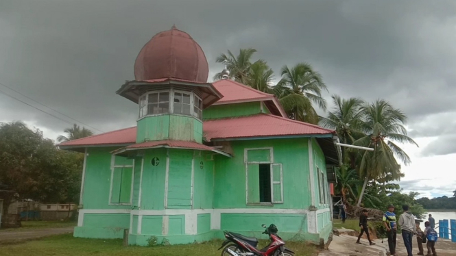 Masjid Tertua di Kabupaten Tebo, Jambi, Terancam Terjun ke Sungai