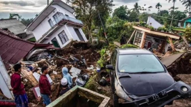 Cianjur Diguncang Lebih 400 Kali Gempa Susulan