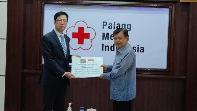 PMI terima bantuan dari negara sehabat untuk korban gempa Cianjur.