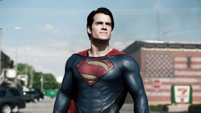 Henry Cavill sebagai Superman di Man of Steel