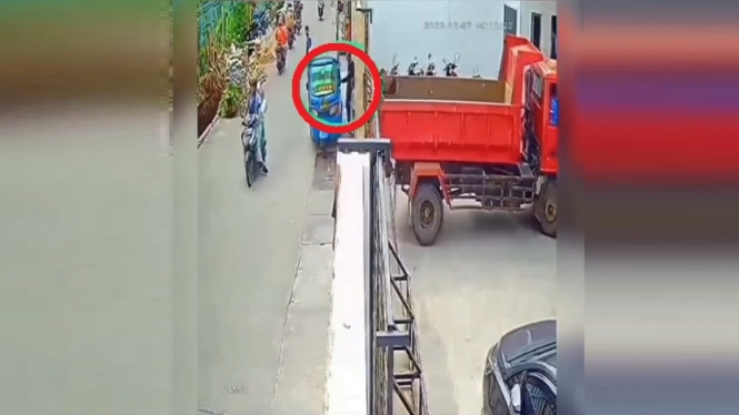 Detik-detik Bocah Perempuan Diculik Pria Pemulung Terekam CCTV