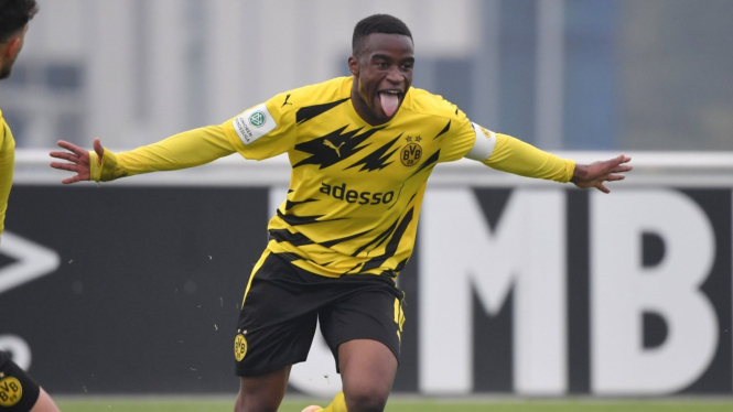 Bintang muda Borussia Dortmund, Youssoufa Moukoko