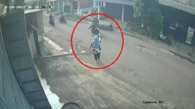 Video Aksi Heroik Emak-Emak Gagalkan Pencurian Sepeda Motor