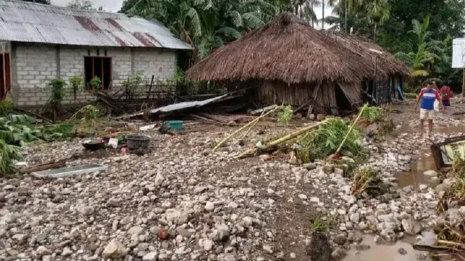 Dampak Cuaca Ekstrem, 29 Rumah Warga Hilang Diseret Banjir Bandang