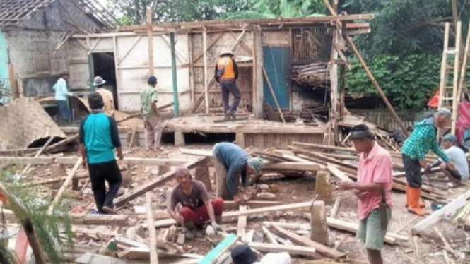Puluhan Rumah Rusak Parah Akibat Bencana Tanah Bergerak