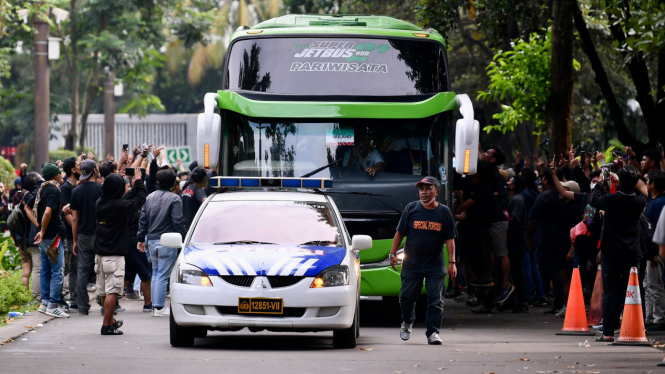 Bus Thailand diserang menjelang pertandingan lawan Indonesia.