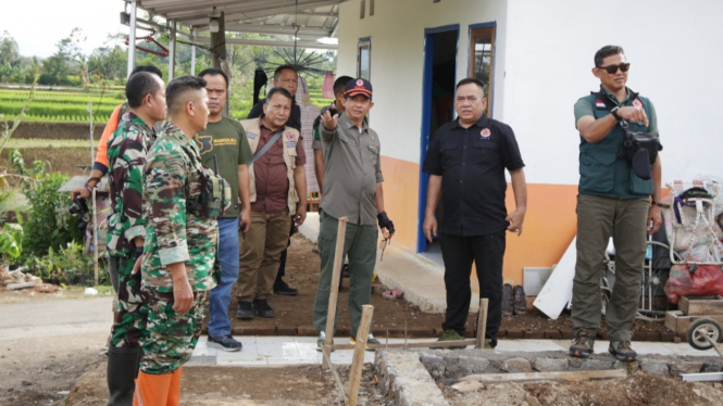 Kepala BNPB tinjau pembangunan rumah di Cianjur.
