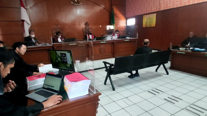 Sidang Kasus Penipuan Mantan Ketua DPRD Jabar Hadirkan Saksi
