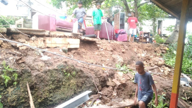 Kerusakan akibat gempa M7,5 di Tanimbar, Maluku.