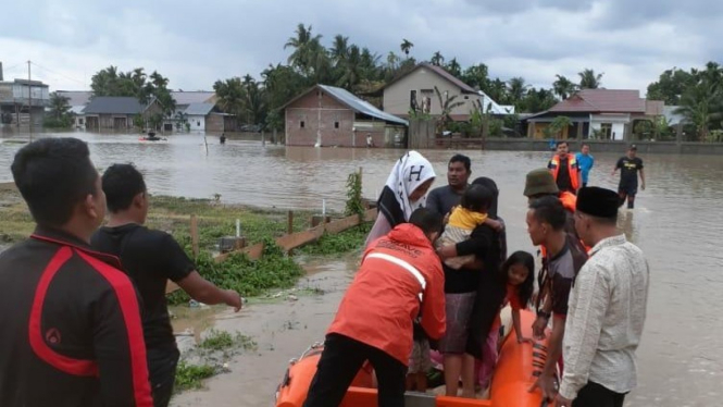 Banjir rendam wilayah Kabupaten Bireuen, Provinsi Aceh.