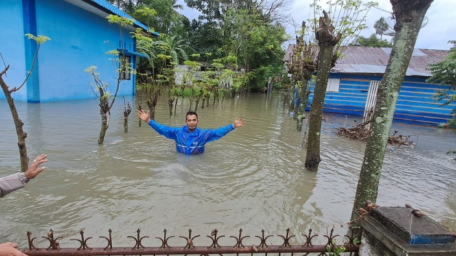 Banjir melanda sejumlah Kabupaten di Provinsi Aceh.