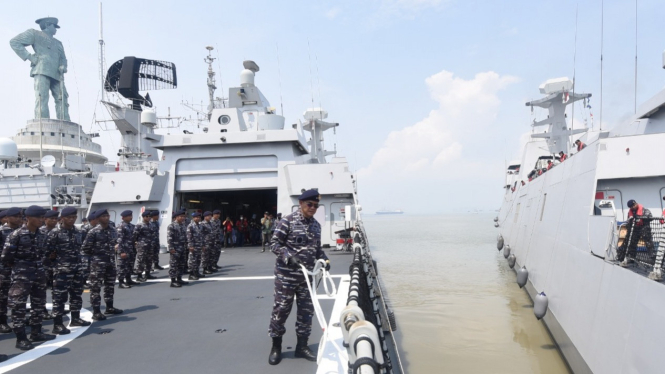 KRI RE Martadinata-331 Emban Misi Negara Latma Multinasional