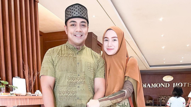 Ustaz Riza Muhammad dan Indri Giana