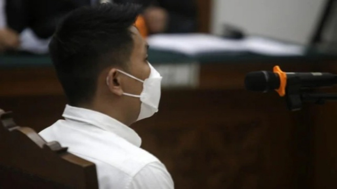 Terdakwa Kompol Chuck Putranto di Pengadilan Negeri Jaksel.