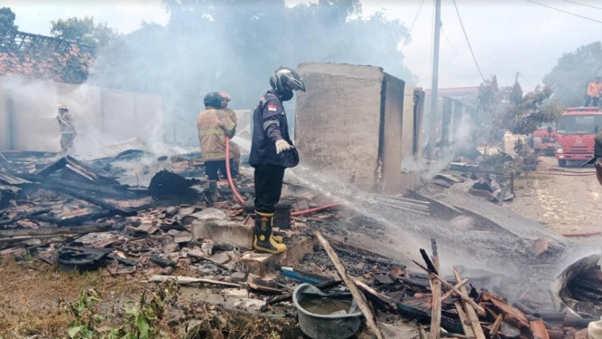 Empat rumah terbakar di Blora, Jawa Tengah. (Agw)
