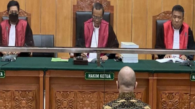 Terdakwa Irjen Teddy Minahasa di Pengadilan Negeri Jakarta Barat.