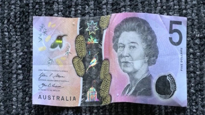 Uang kertas 5 dolar Australia.