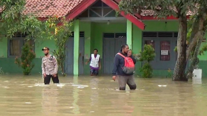 Hujan Deras Rendam SDN 2 Plosowangi Klaten, Siswa Diliburkan