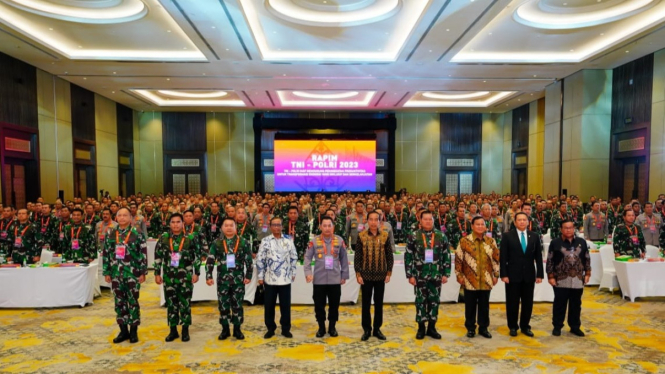Presiden Joko Widodo hadir pada Rapim TNI-Polri 2023 di Jakarta.
