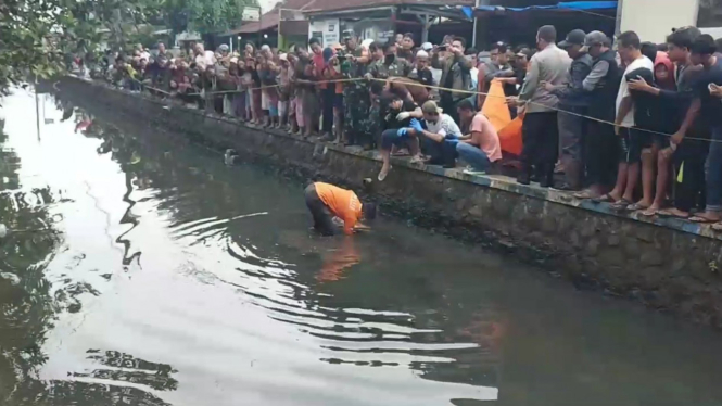 Geger, Jasad Pria Ditemukan Mengambang di Sungai Cimulu Tasikmalaya