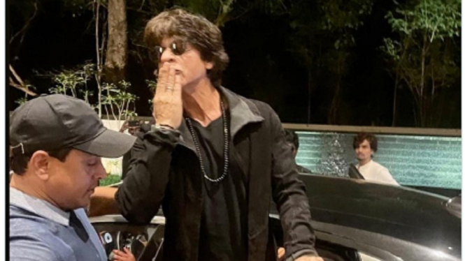 Shah Rukh Khan datangi kediaman Nayanthara