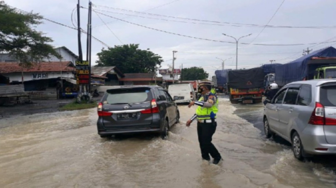 Banjir Rendam Makassar, Sejumlah Jalan Tak Dapat Dilintasi